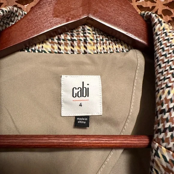 🚺 Cabi tan plaid blazer - Picture 6 of 13
